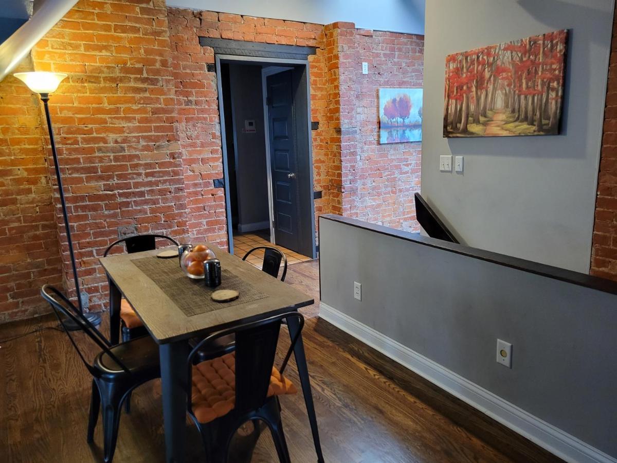 Modern Rustic Split Level With Balcony Appartement Cincinnati Buitenkant foto